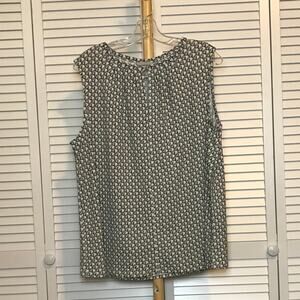 H&M Geometric Pleated Keyhole Neckline Sleeveless Blouse L